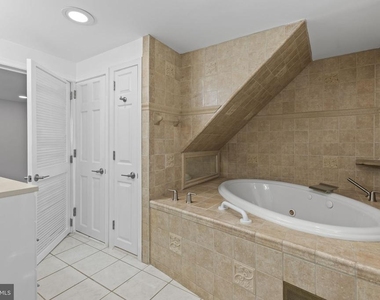 7212 Bay Front Road - Photo Thumbnail 26