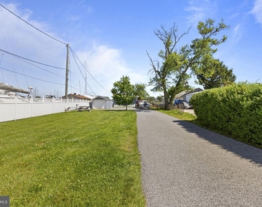 7212 Bay Front Road - Photo Thumbnail 32