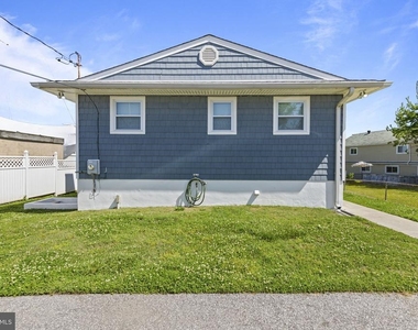 7212 Bay Front Road - Photo Thumbnail 31