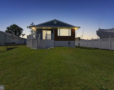 7212 Bay Front Road - Photo Thumbnail 1