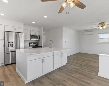 7212 Bay Front Road - Photo Thumbnail 9