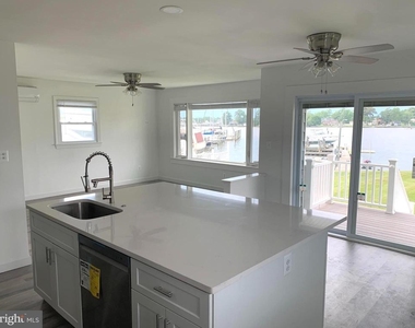 7212 Bay Front Road - Photo Thumbnail 11