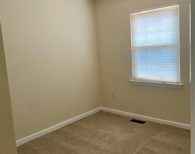 12332 Boncrest Drive - Photo Thumbnail 4