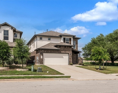 104 Turkey Creek Ln - Photo Thumbnail 1