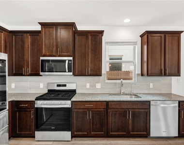 104 Turkey Creek Ln - Photo Thumbnail 14
