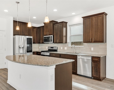 104 Turkey Creek Ln - Photo Thumbnail 11