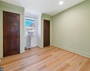 101 E 33rd St - Photo Thumbnail 7