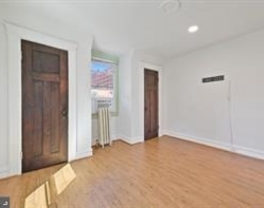 101 E 33rd St - Photo Thumbnail 5