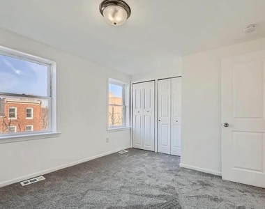 21 S Carrollton Avenue - Photo Thumbnail 7