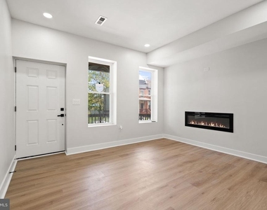 711 Mccabe Avenue - Photo Thumbnail 6