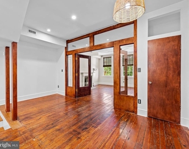 1427 Bolton Street - Photo Thumbnail 7