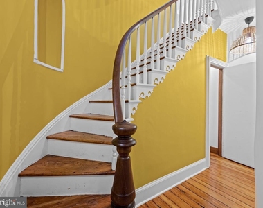 1427 Bolton Street - Photo Thumbnail 3