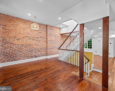 1427 Bolton Street - Photo Thumbnail 6