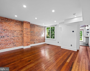 1427 Bolton Street - Photo Thumbnail 4