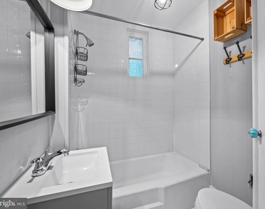 1427 Bolton Street - Photo Thumbnail 11