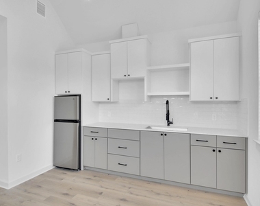 7208 Providence Ave. Ave - Photo Thumbnail 4