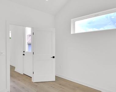 7208 Providence Ave. Ave - Photo Thumbnail 1