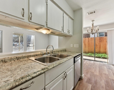 1210 Southport Dr - Photo Thumbnail 16