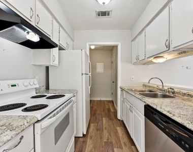 1210 Southport Dr - Photo Thumbnail 15