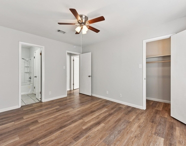 1210 Southport Dr - Photo Thumbnail 20