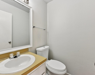 1210 Southport Dr - Photo Thumbnail 18