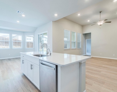 285 Cathedral Mountain Dr - Photo Thumbnail 8