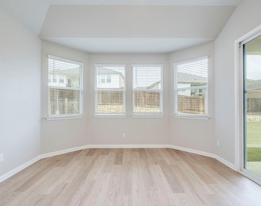 285 Cathedral Mountain Dr - Photo Thumbnail 9