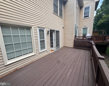8504 Mayaone Street - Photo Thumbnail 21