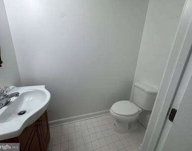 8504 Mayaone Street - Photo Thumbnail 25