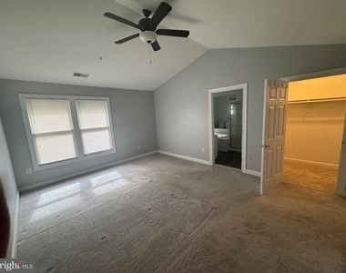 8504 Mayaone Street - Photo Thumbnail 12