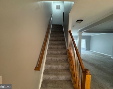 8504 Mayaone Street - Photo Thumbnail 19