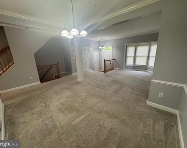 8504 Mayaone Street - Photo Thumbnail 4