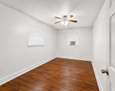 610 Gunter St - Photo Thumbnail 10