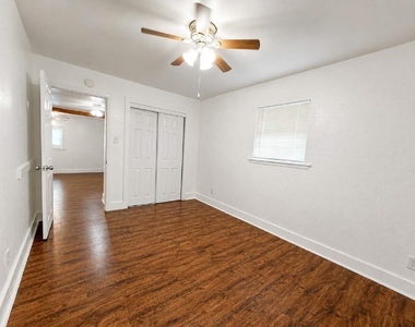 610 Gunter St - Photo Thumbnail 11