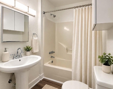 610 Gunter St - Photo Thumbnail 9