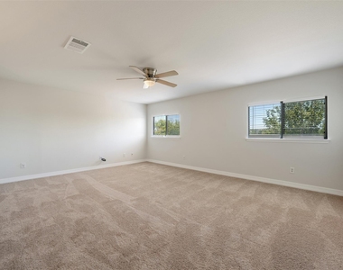 1814 Grassland Dr - Photo Thumbnail 13