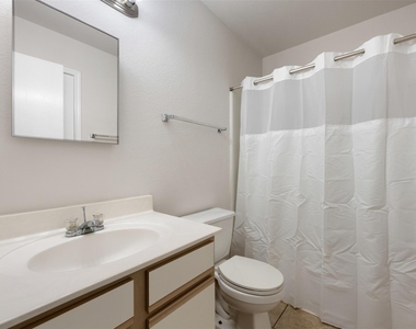 1814 Grassland Dr - Photo Thumbnail 23