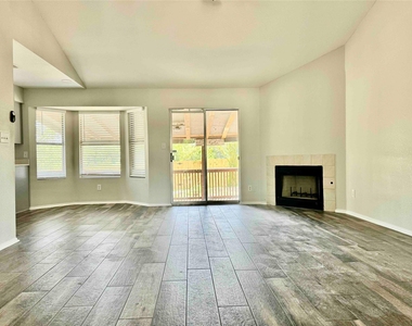 4403 Quicksilver Blvd - Photo Thumbnail 1