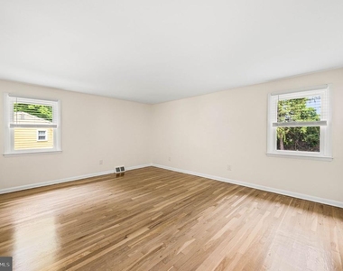 271 S Dillwyn Road - Photo Thumbnail 9