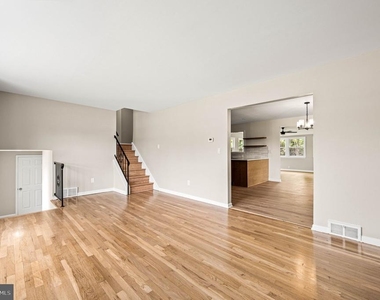 271 S Dillwyn Road - Photo Thumbnail 6