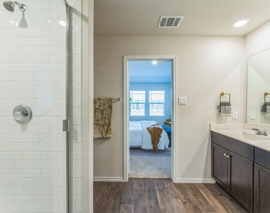 821 Bahia Pl - Photo Thumbnail 20