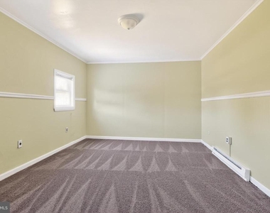 101 E Liberty Street - Photo Thumbnail 14
