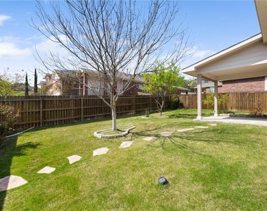 3800 Vonnegut Ct - Photo Thumbnail 30