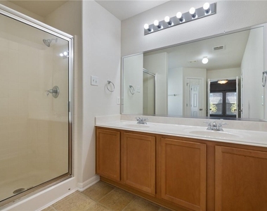 3800 Vonnegut Ct - Photo Thumbnail 18