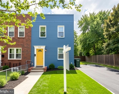 19 Atlantic Street Se - Photo Thumbnail 1