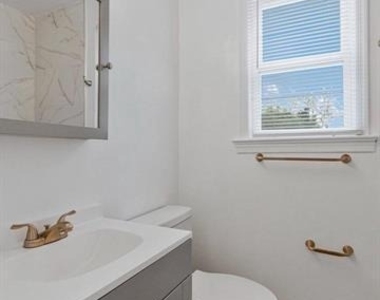 19 Atlantic Street Se - Photo Thumbnail 17