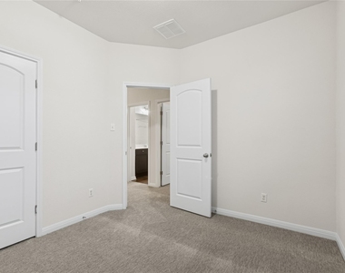 1200 S 10th St - Photo Thumbnail 10
