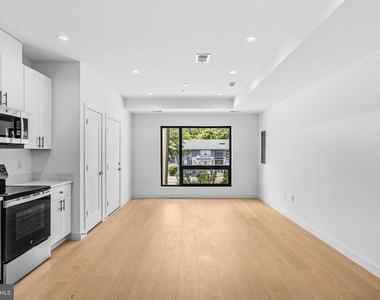 2534 Elvans Road Se - Photo Thumbnail 15