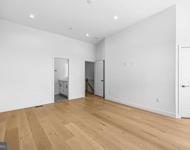 2534 Elvans Road Se - Photo Thumbnail 42