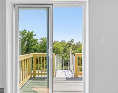 2534 Elvans Road Se - Photo Thumbnail 29